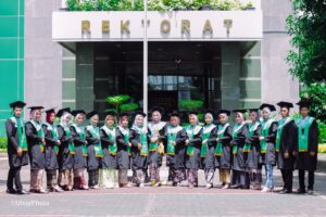 Read more about the article Selamat dan sukses wisudawan S1 Teknologi Pangan dalam wisuda ke 35 Unimus