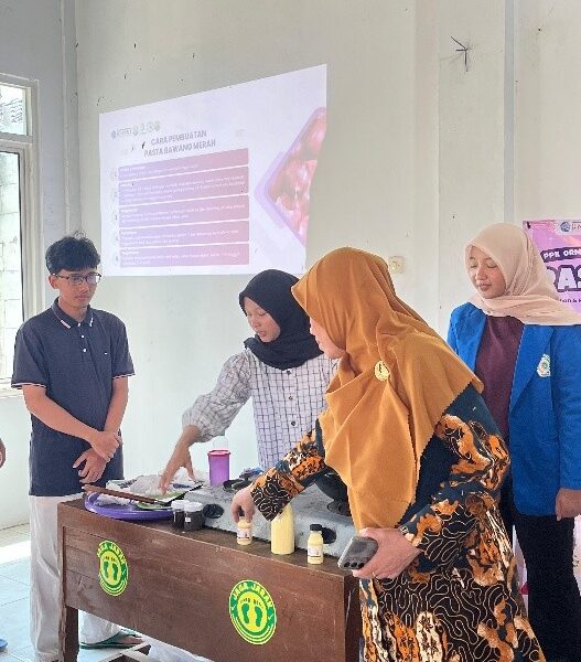 CornGurt dan Pasta Bumbu Hasil Pendampingan Himatepa Unimus di Ringinarum Kendal