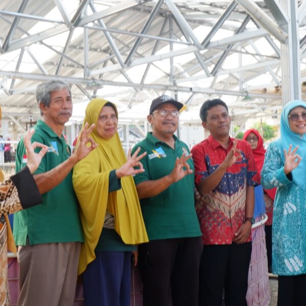 Studi banding Tim PPk Ormawa Unimus dan Mitra ke Kolam Bioflok Lele Pringapus Kab Semarang