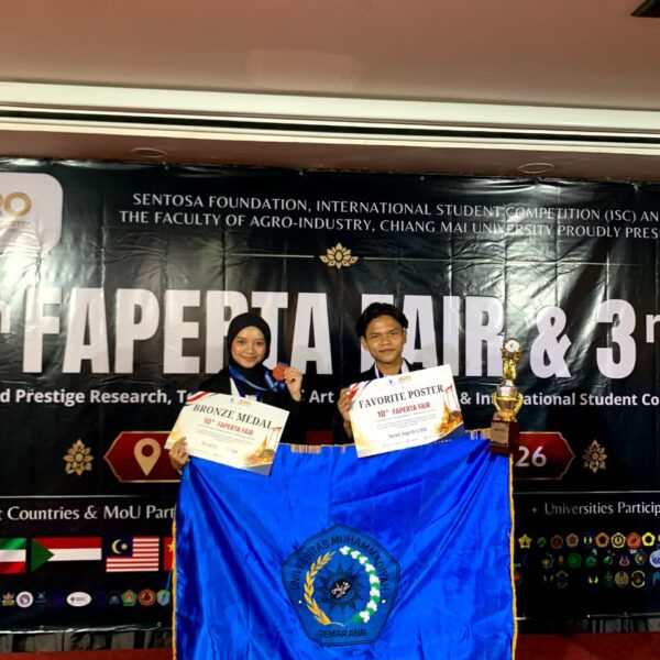 MAHASISWA TEKNOLOGI PANGAN UNIMUS RAIH BRONZE MEDAL DAN FAVORITE POSTER DARI UNIVERSITAS DI THAILAND